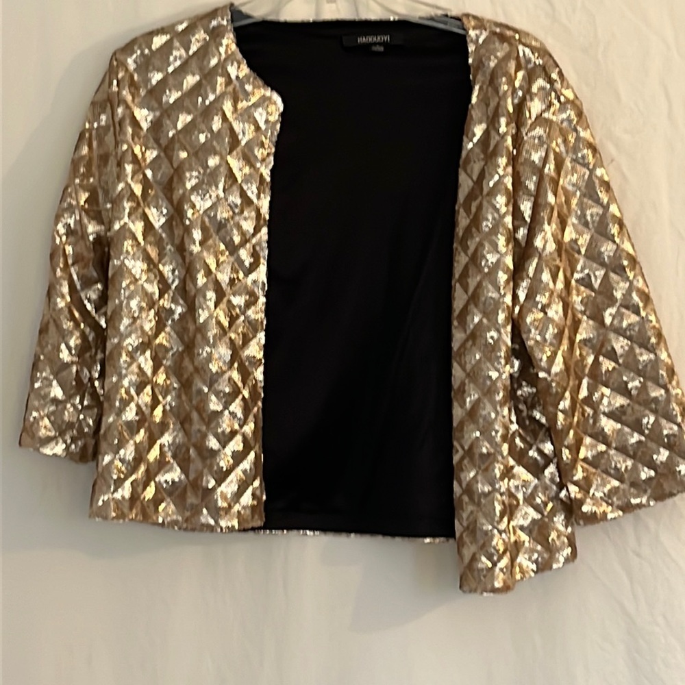 Haoduoyi gold waist jacket never been worn